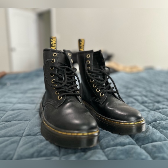 Dr. Martens - Picture 1 of 4